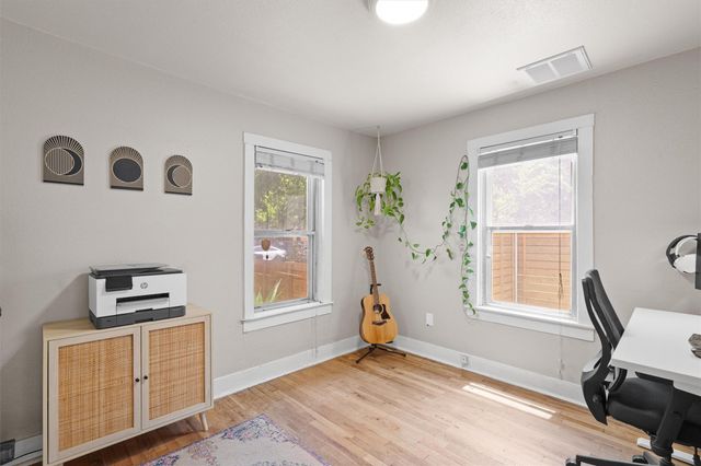 2609 Willow ST 1, Austin, TX 78702