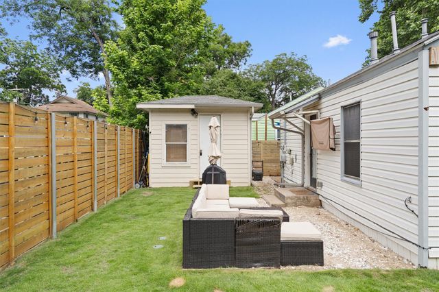 2609 Willow ST 1, Austin, TX 78702