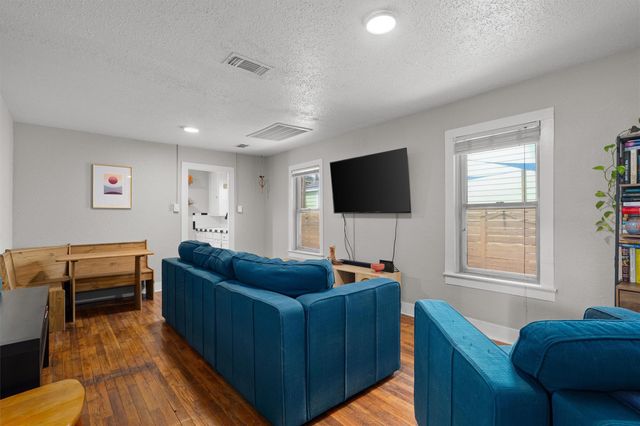 2609 Willow ST 1, Austin, TX 78702