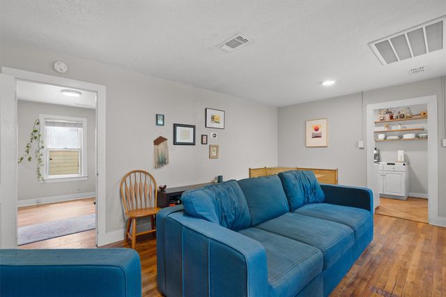 2609 Willow ST 1, Austin, TX 78702