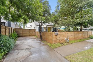 2609 Willow ST 1, Austin, TX 78702