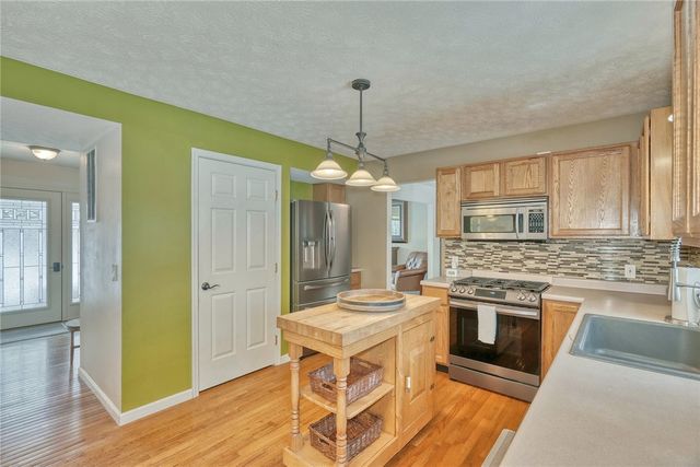 3358 Heather Brook Lane, Walworth, NY 14502