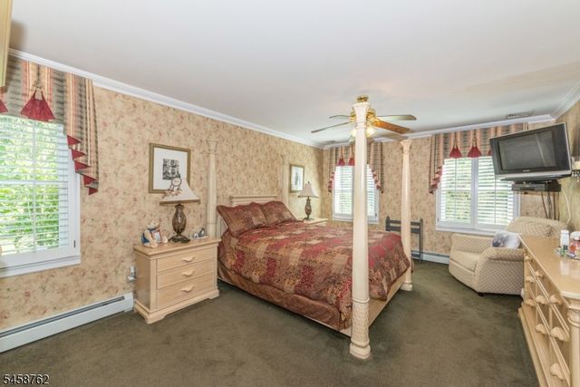 2 Blueberry Ct, Mahwah Twp., NJ 07430