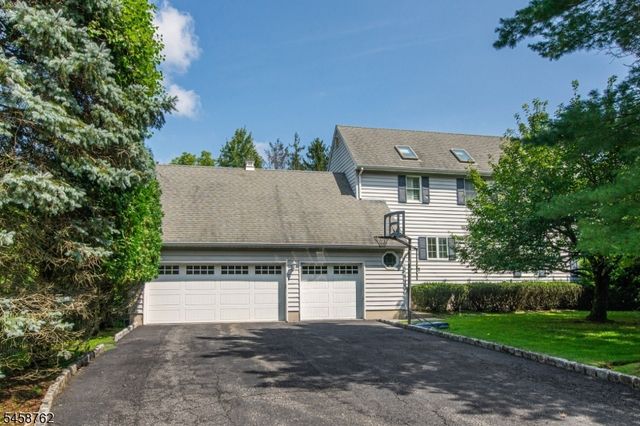 2 Blueberry Ct, Mahwah Twp., NJ 07430