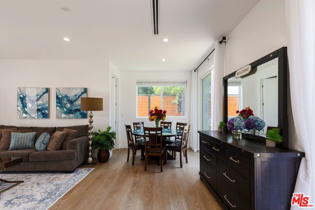 1433 Livonia Avenue, Los Angeles, CA 90035