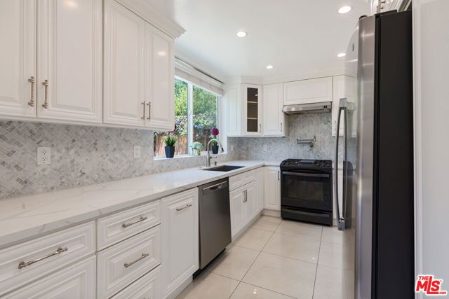 1433 Livonia Avenue, Los Angeles, CA 90035