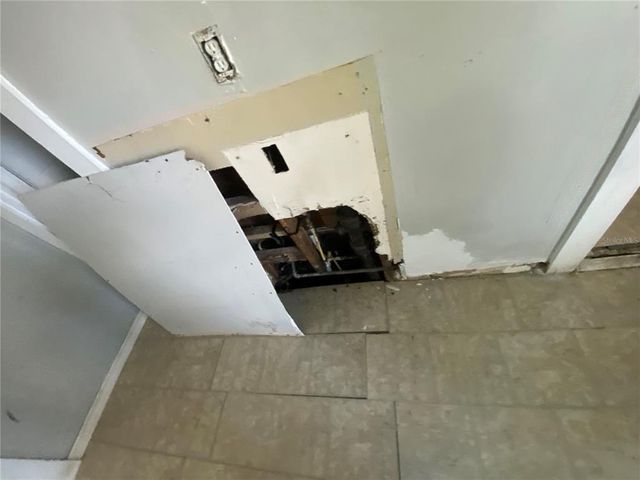 7608 N HUNTLEY AVENUE, Tampa, FL 33604