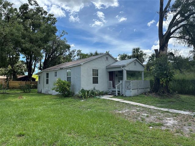 7608 N HUNTLEY AVENUE, Tampa, FL 33604