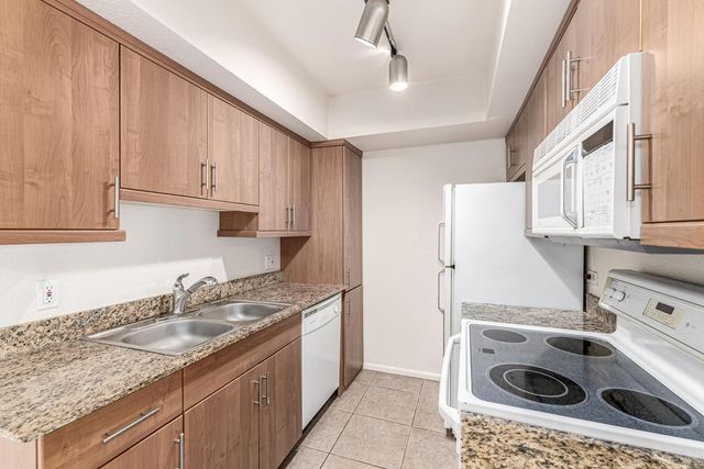 7350 N Via Paseo Del Sur Q205, Scottsdale, AZ 85258