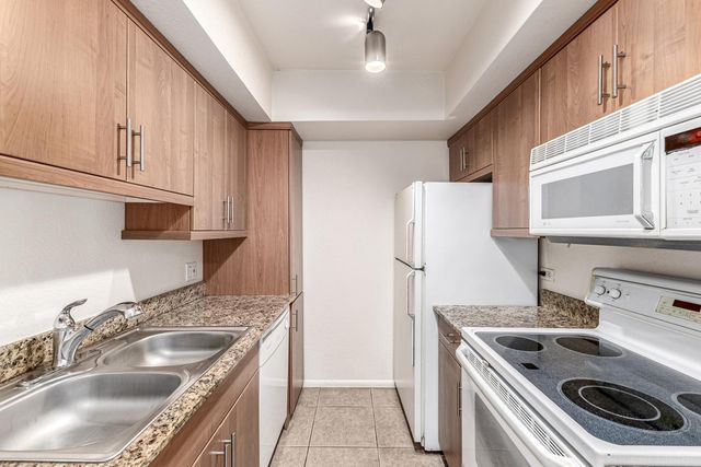 7350 N Via Paseo Del Sur Q205, Scottsdale, AZ 85258