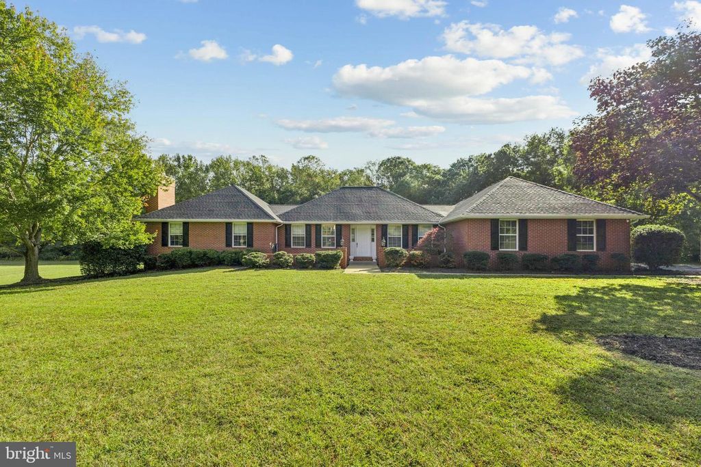 16904 TIDEWATER LN, Hughesville, MD 20637