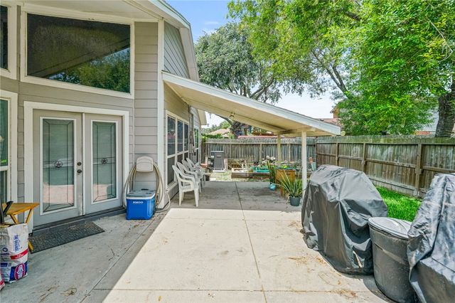 6906 Whalen Dr, Corpus Christi, TX 78413