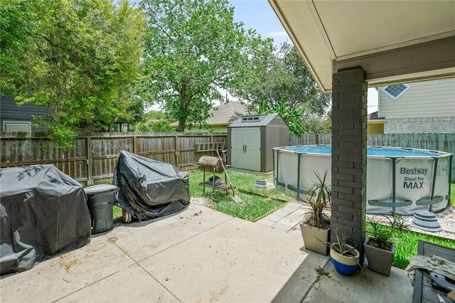 6906 Whalen Dr, Corpus Christi, TX 78413