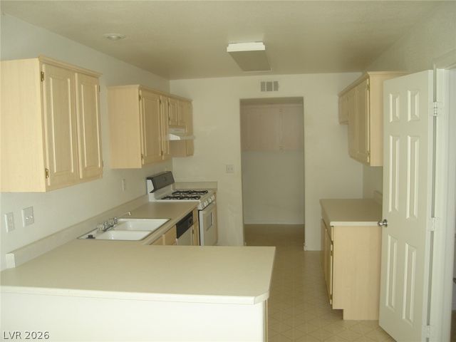 425 Tree Sap Avenue, Las Vegas, NV 89183