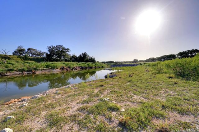 325 River Ridge, Spring Branch, TX 78070