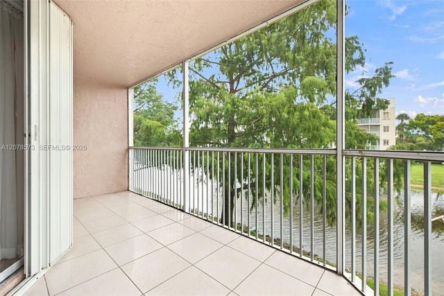 7647 Granville Drive 212, Tamarac, FL 33321