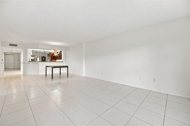 7647 Granville Drive 212, Tamarac, FL 33321