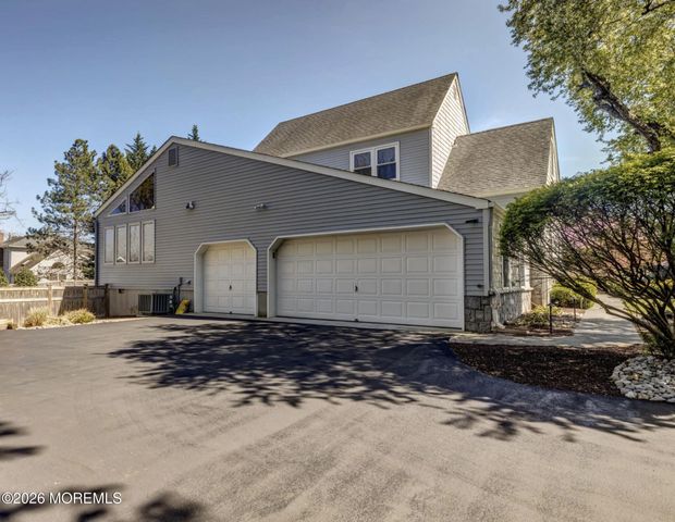 22 Hickory Lane, Freehold, NJ 07728