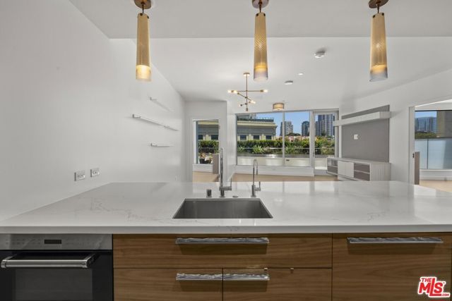 888 W E Street 202, San Diego, CA 92101