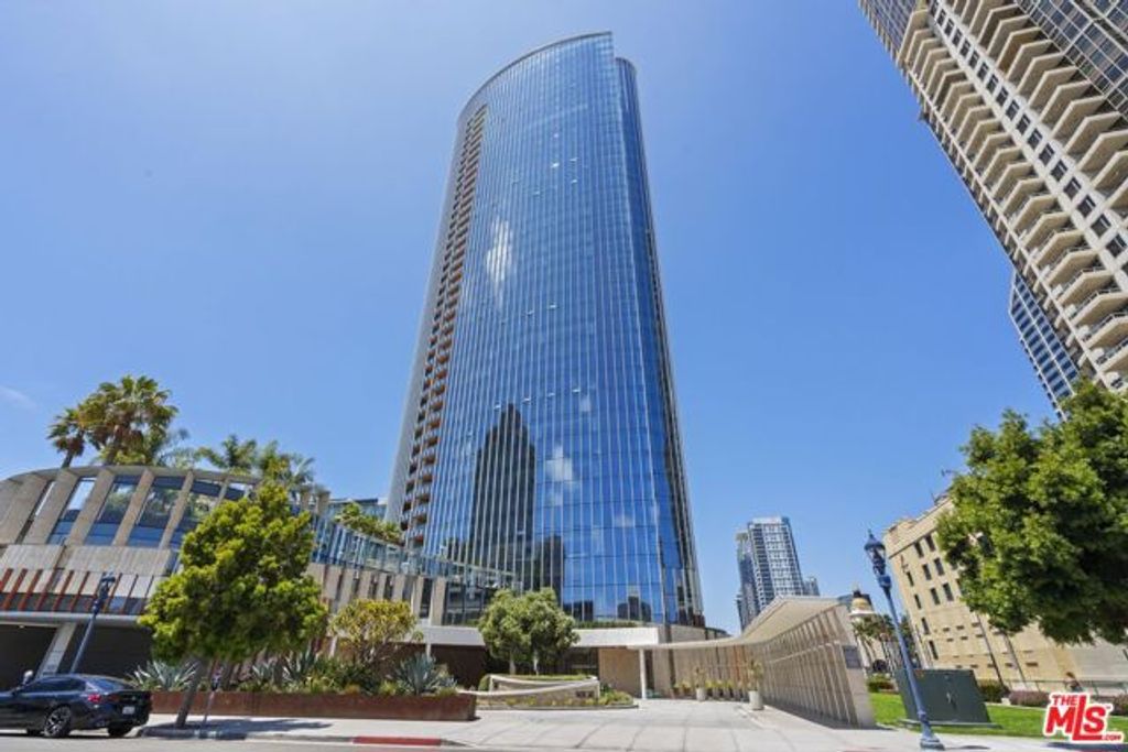 888 W E Street 202, San Diego, CA 92101