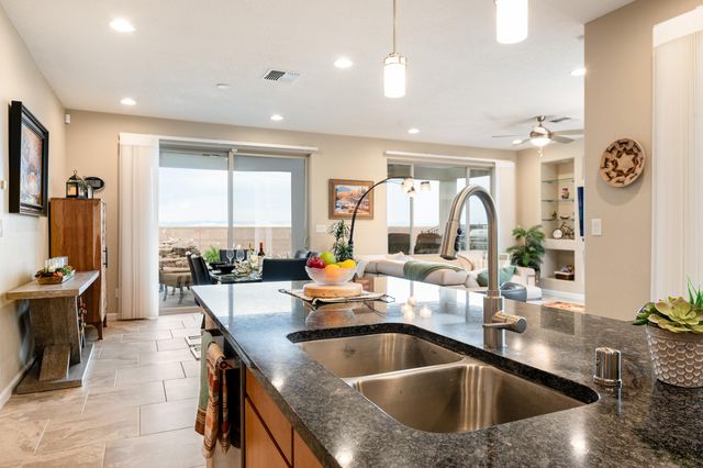 1600 Willow Canyon Trail NW, Albuquerque, NM 87120