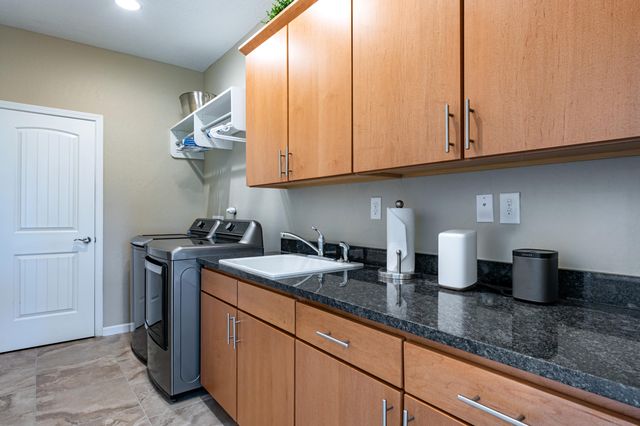 1600 Willow Canyon Trail NW, Albuquerque, NM 87120