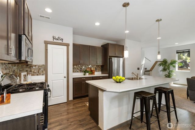 2406 Garfield Place SE, Port Orchard, WA 98366