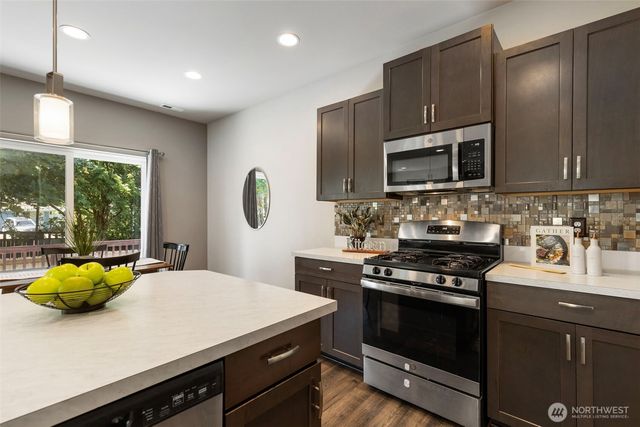 2406 Garfield Place SE, Port Orchard, WA 98366