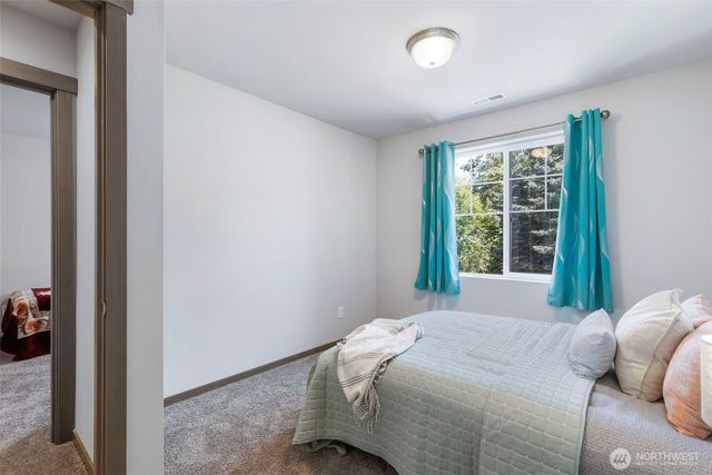 2406 Garfield Place SE, Port Orchard, WA 98366