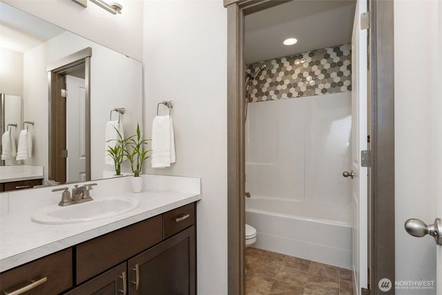 2406 Garfield Place SE, Port Orchard, WA 98366