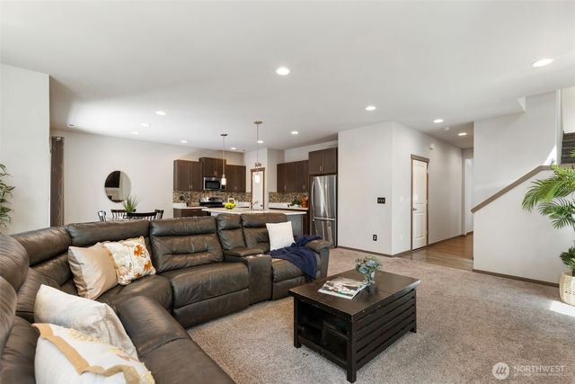 2406 Garfield Place SE, Port Orchard, WA 98366