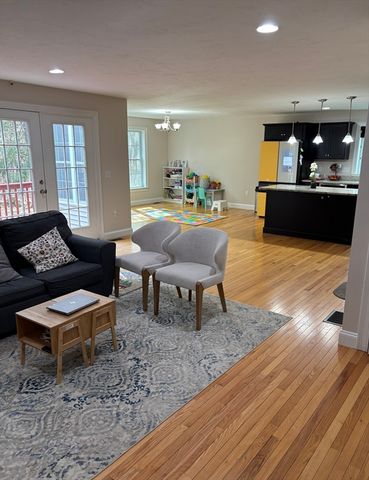 28 Mcintosh Drive 22, Stow, MA 01775