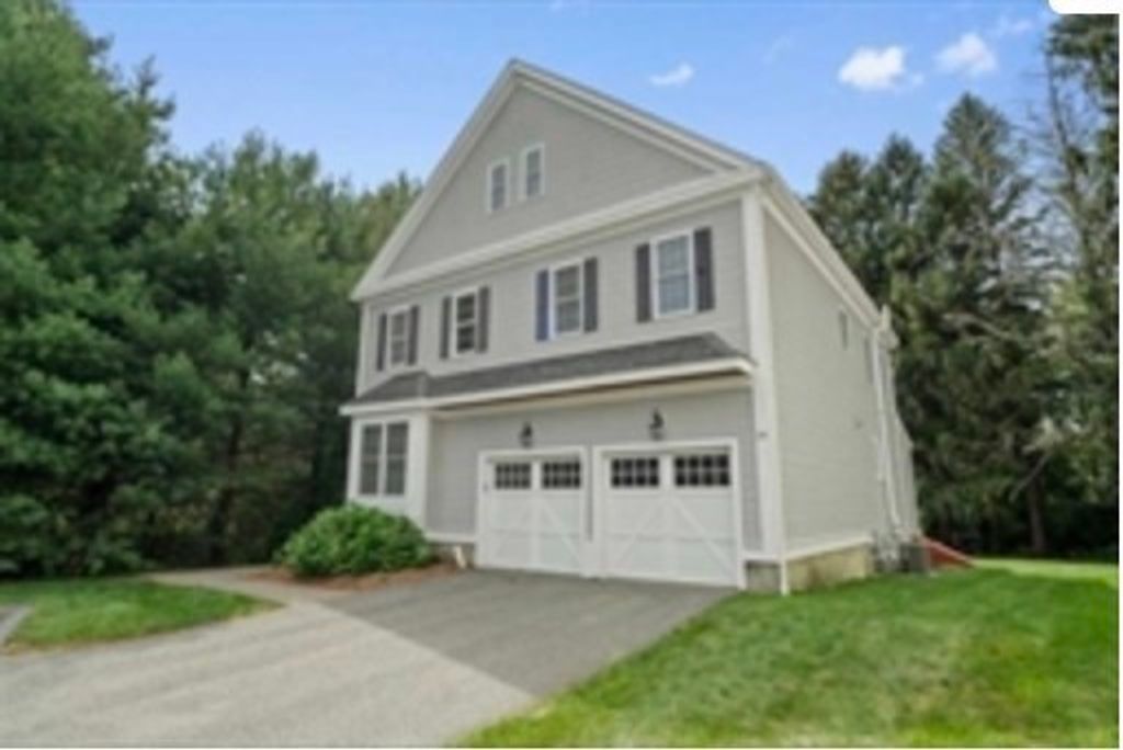 28 Mcintosh Drive 22, Stow, MA 01775