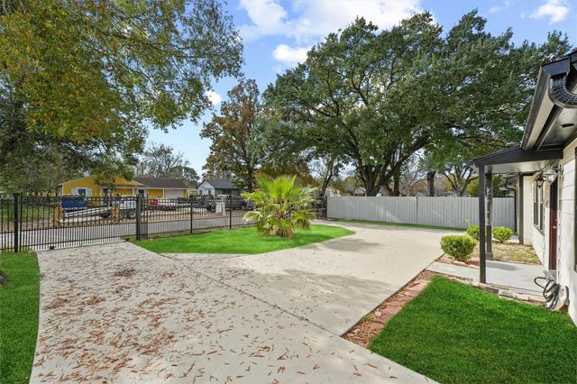 6159 Belmark Street, Houston, TX 77033