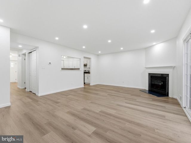 120 WAGONWHEEL CT, Marlton, NJ 08053