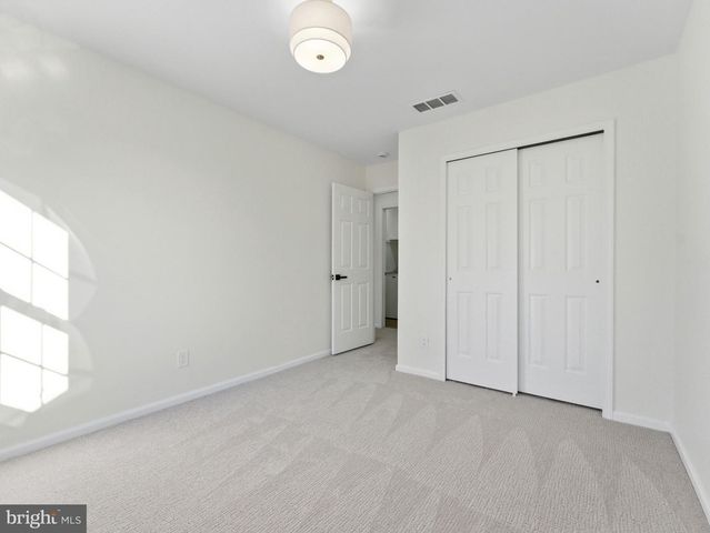 120 WAGONWHEEL CT, Marlton, NJ 08053