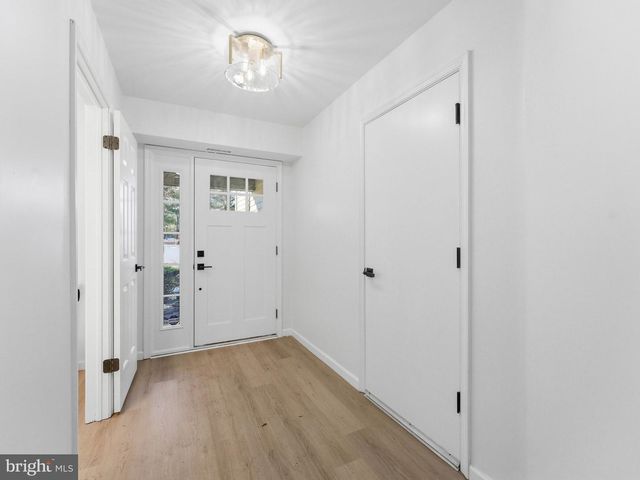 120 WAGONWHEEL CT, Marlton, NJ 08053