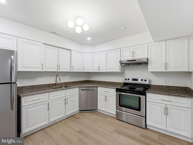 120 WAGONWHEEL CT, Marlton, NJ 08053