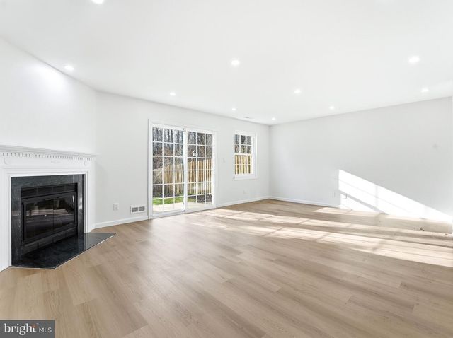 120 WAGONWHEEL CT, Marlton, NJ 08053