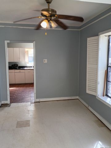 616 SIMS AVE, San Antonio, TX 78225