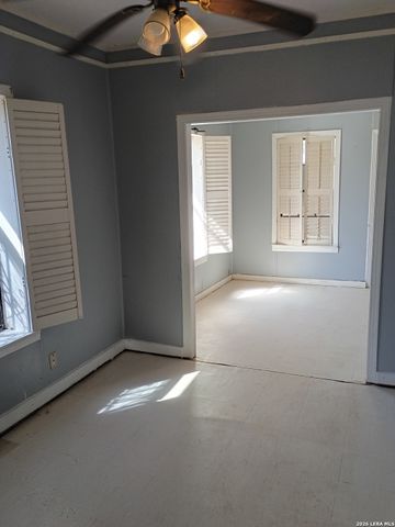 616 SIMS AVE, San Antonio, TX 78225