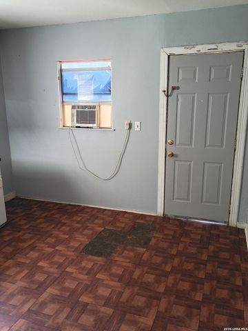 616 SIMS AVE, San Antonio, TX 78225