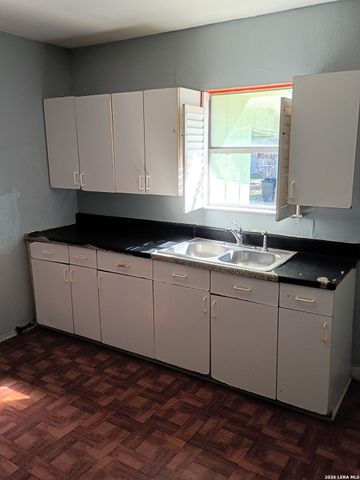 616 SIMS AVE, San Antonio, TX 78225