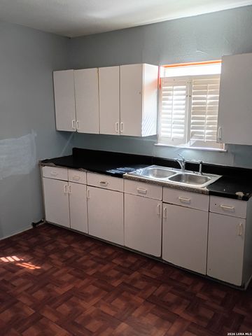 616 SIMS AVE, San Antonio, TX 78225