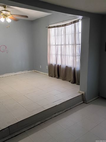 616 SIMS AVE, San Antonio, TX 78225