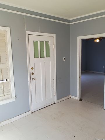 616 SIMS AVE, San Antonio, TX 78225