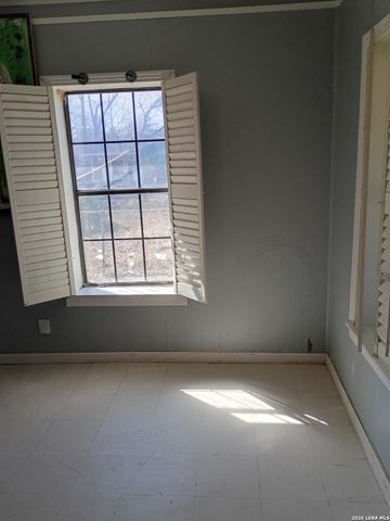 616 SIMS AVE, San Antonio, TX 78225