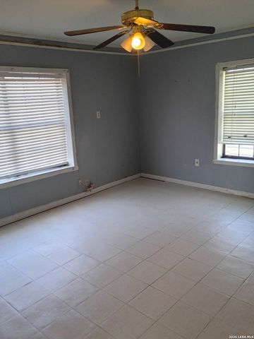 616 SIMS AVE, San Antonio, TX 78225