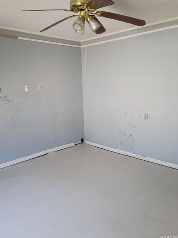 616 SIMS AVE, San Antonio, TX 78225