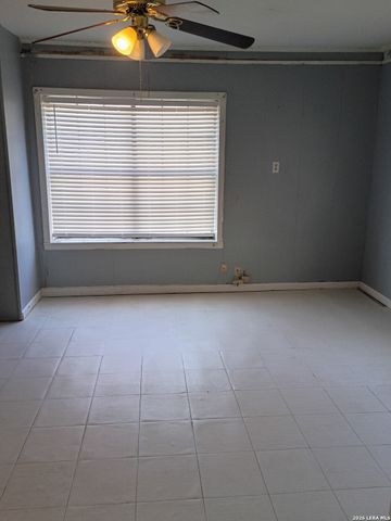 616 SIMS AVE, San Antonio, TX 78225